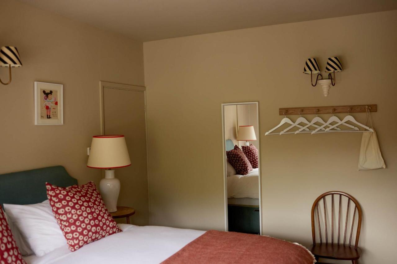 The Queen'S Head Broad Chalke Экстерьер фото