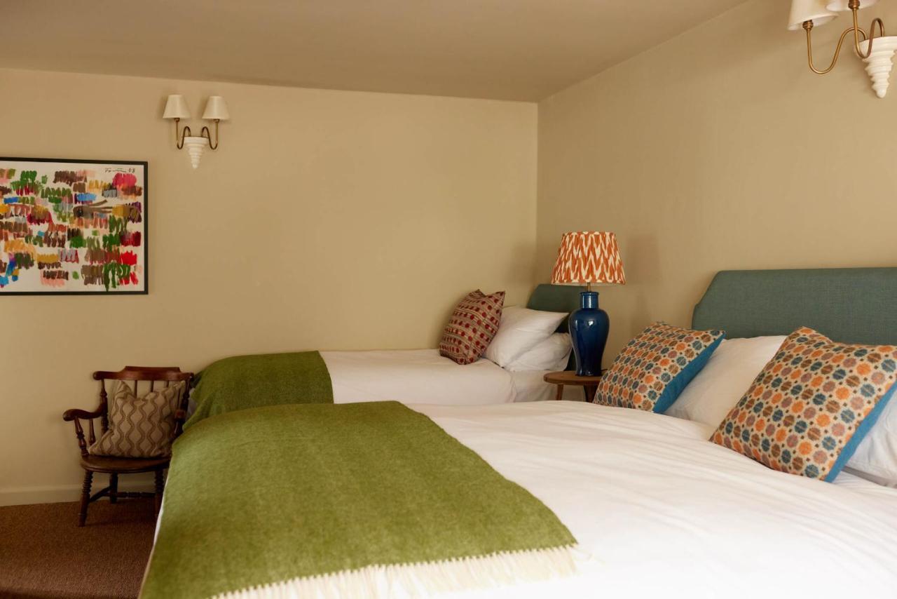The Queen'S Head Broad Chalke Экстерьер фото