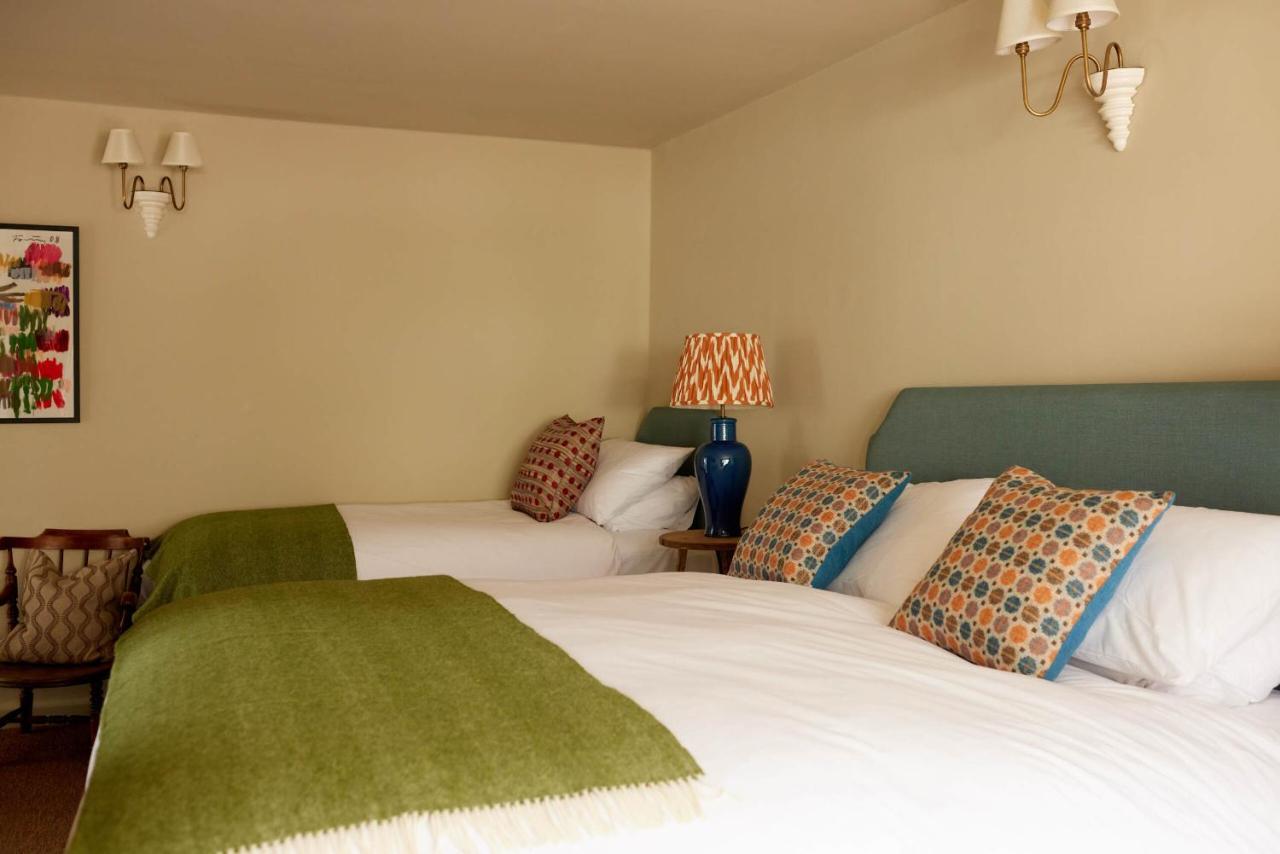 The Queen'S Head Broad Chalke Экстерьер фото