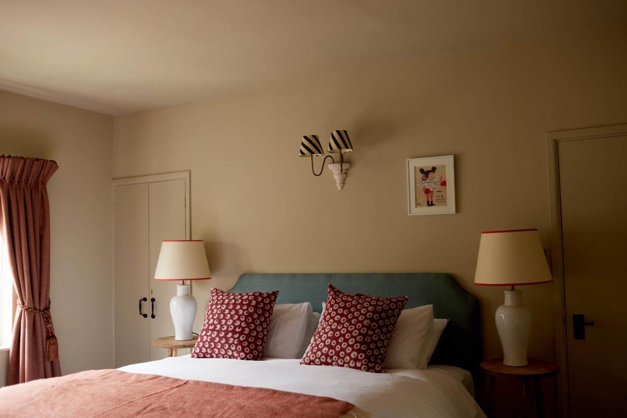 The Queen'S Head Broad Chalke Экстерьер фото