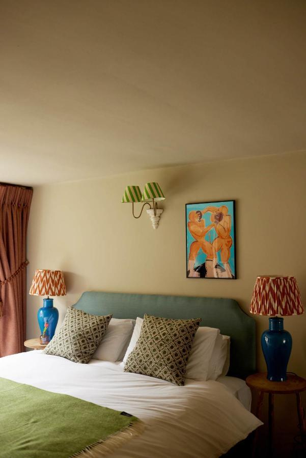 The Queen'S Head Broad Chalke Экстерьер фото