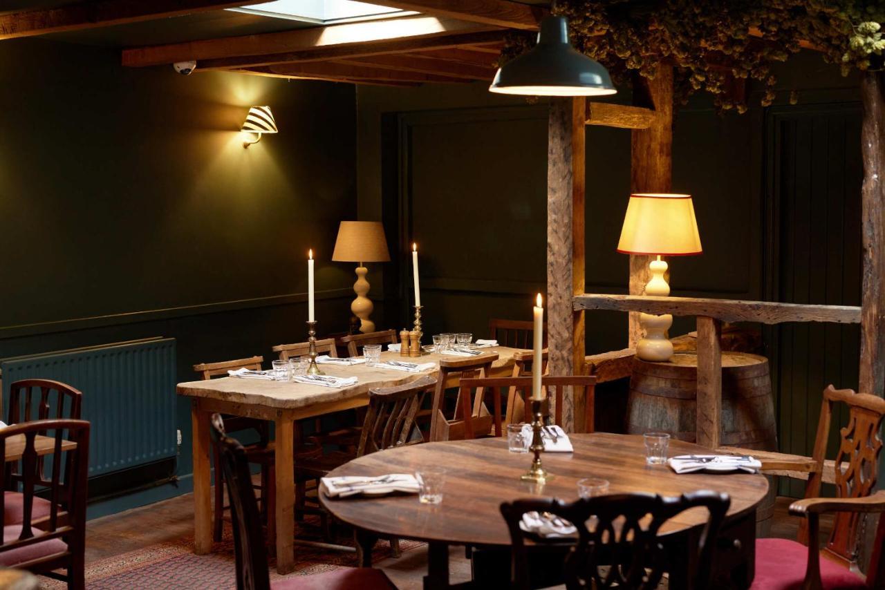 The Queen'S Head Broad Chalke Экстерьер фото