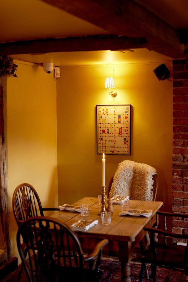 The Queen'S Head Broad Chalke Экстерьер фото