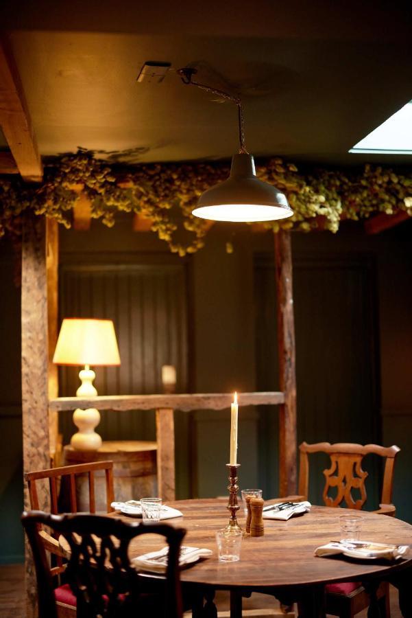 The Queen'S Head Broad Chalke Экстерьер фото
